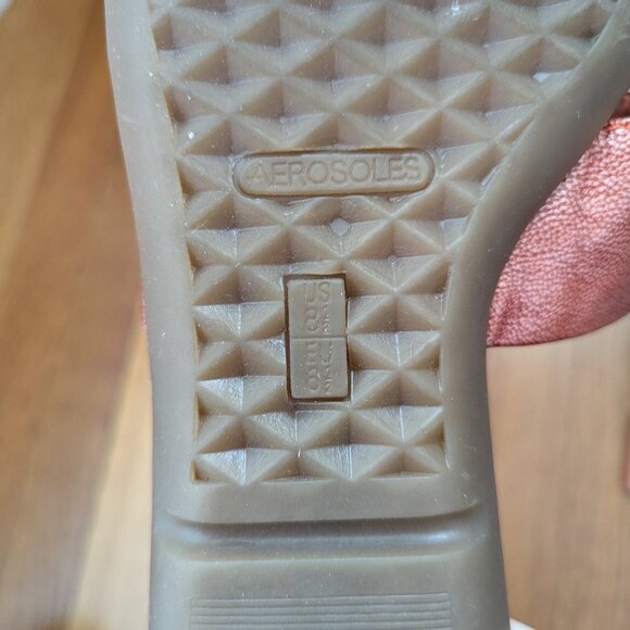 Comfy Aerosoles Sandals (Gently worn!) - Picture 5 of 9